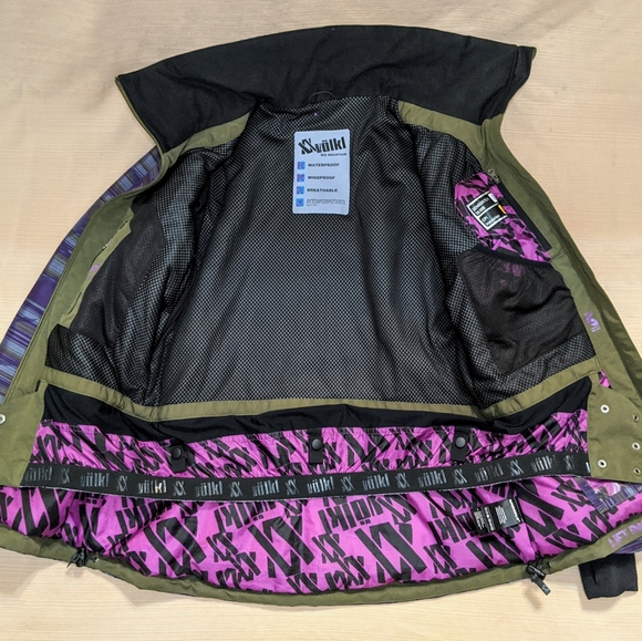 NWOT Women's Volkl ski jacket - Picture 4 of 7
